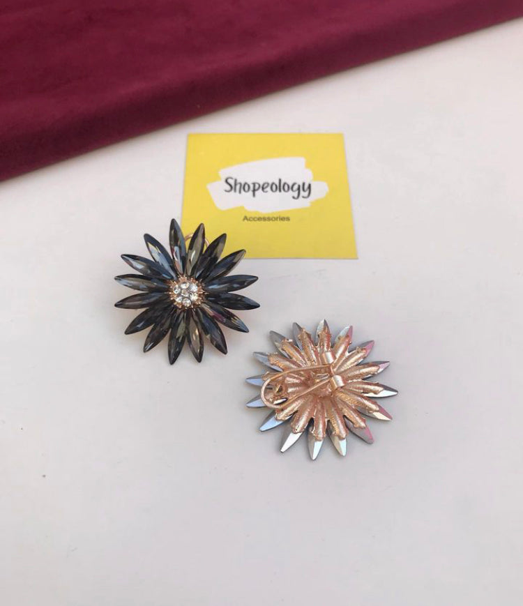 Elegant floral earring - Shopeology