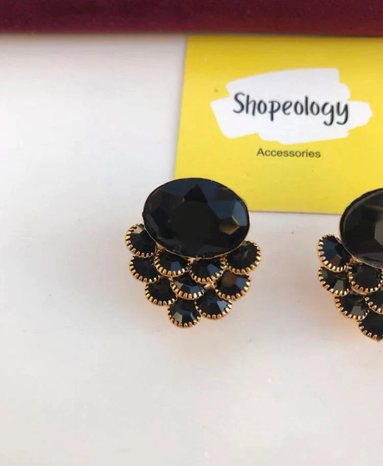 Crystal stud earrings - Shopeology