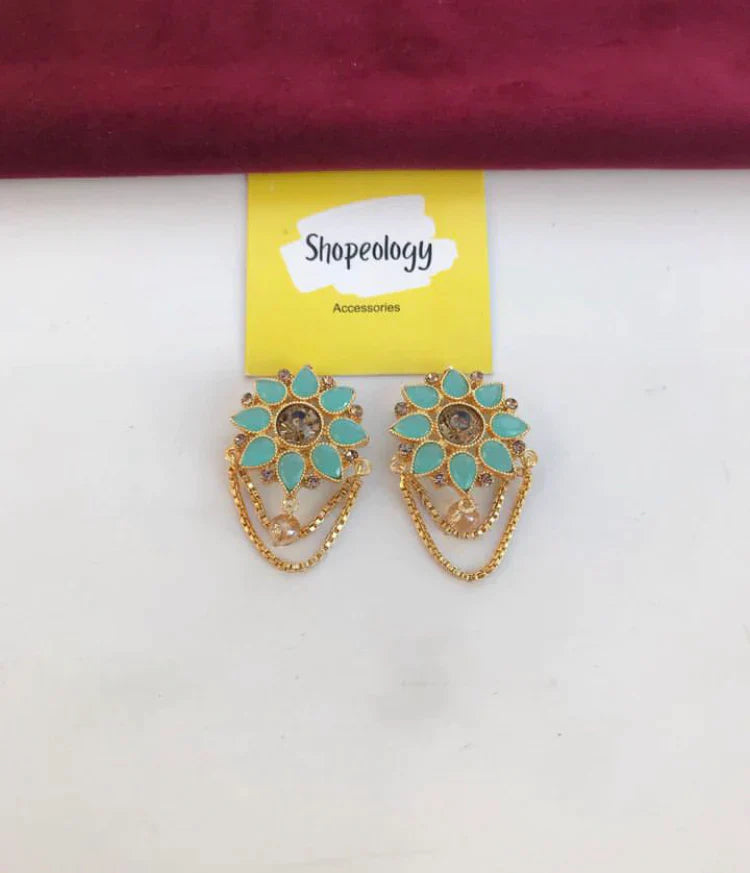 Floral squirell earring - Shopeology