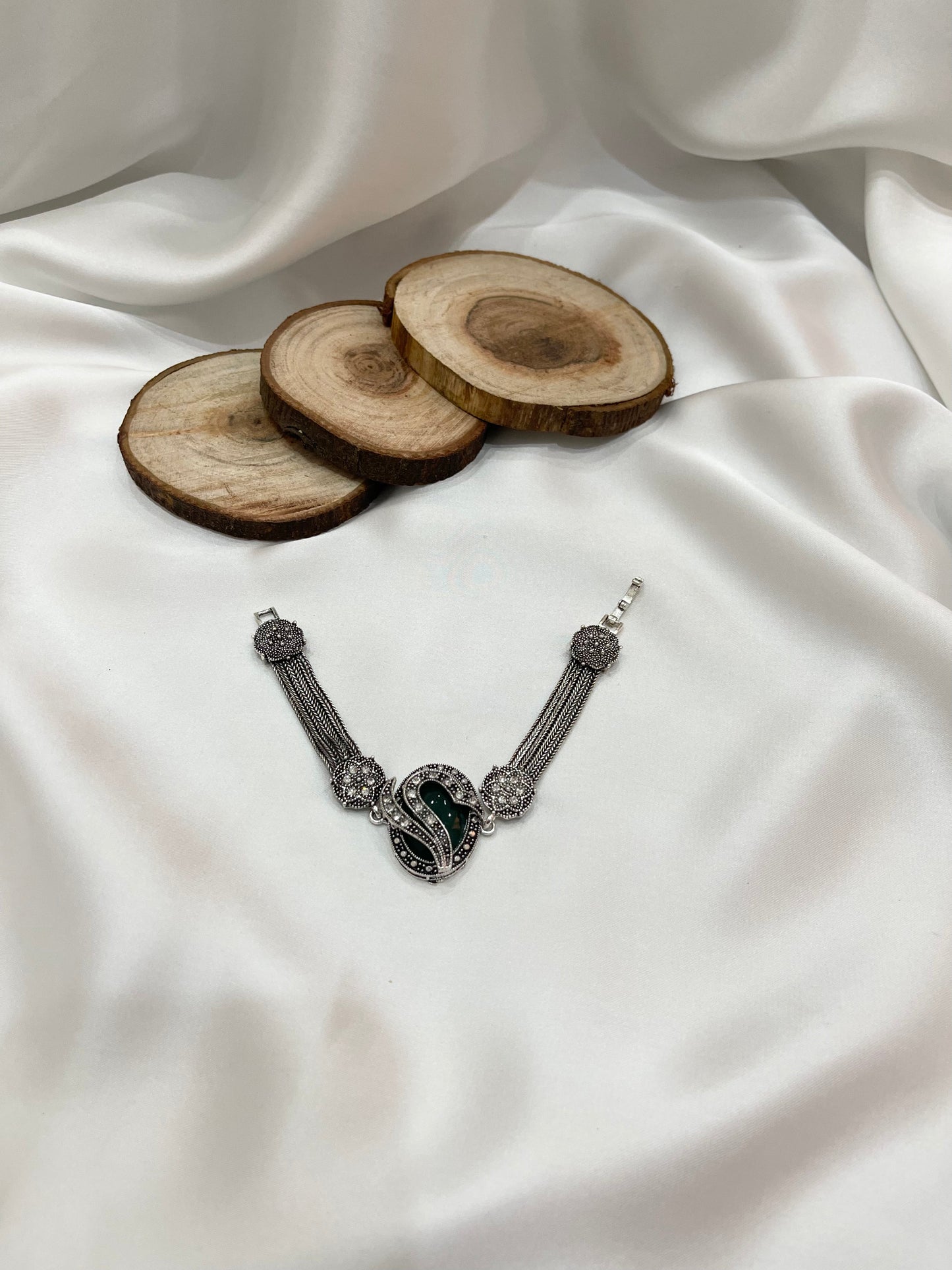 Jahanara Antique Bracelet - Shopeology