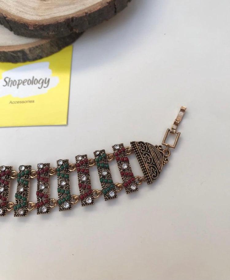 Antique Bracelet - Shopeology