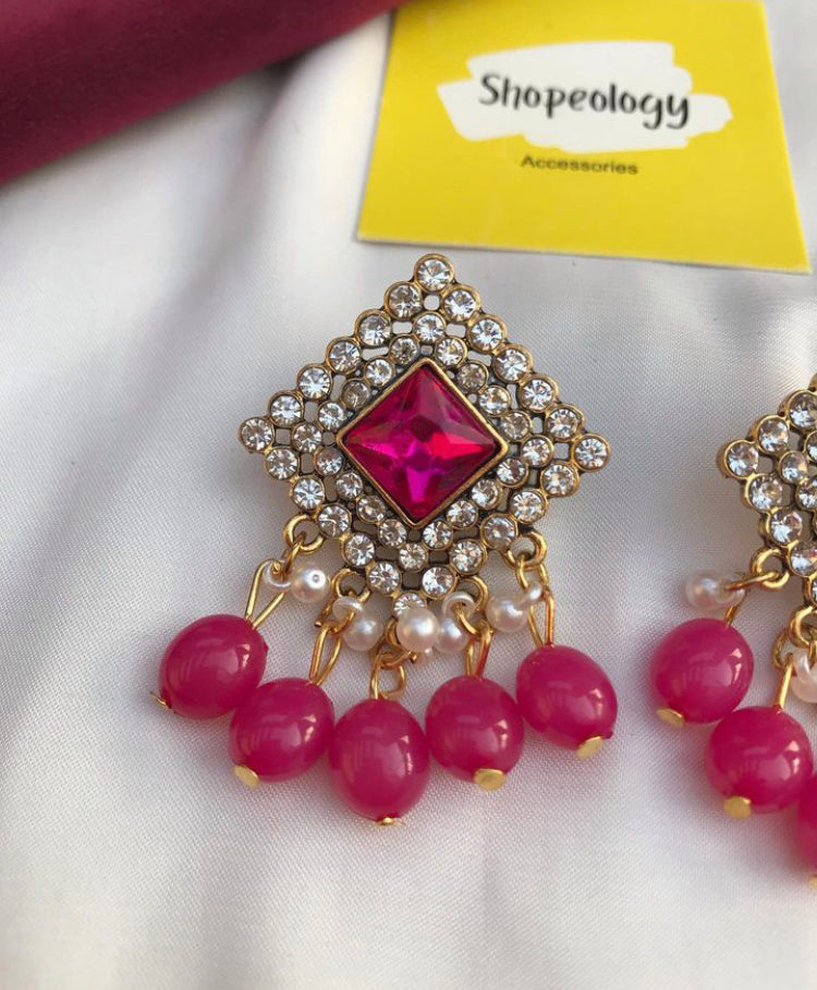 Pearl stud earrings - Shopeology